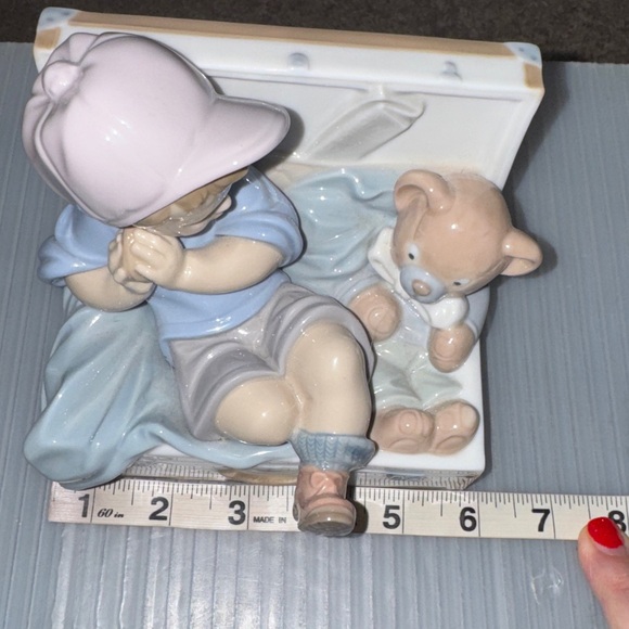 Lladro Figurine My Favorite Place #6795 Boy W/ Teddy Bear in Toy Chest - Picture 10 of 16